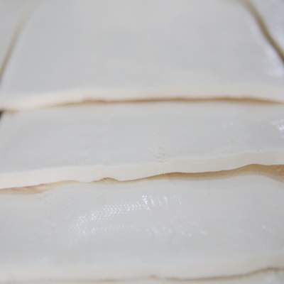 Milky White FKM Rubber Precompound with Slab Appearance and Low Temperature Resistance